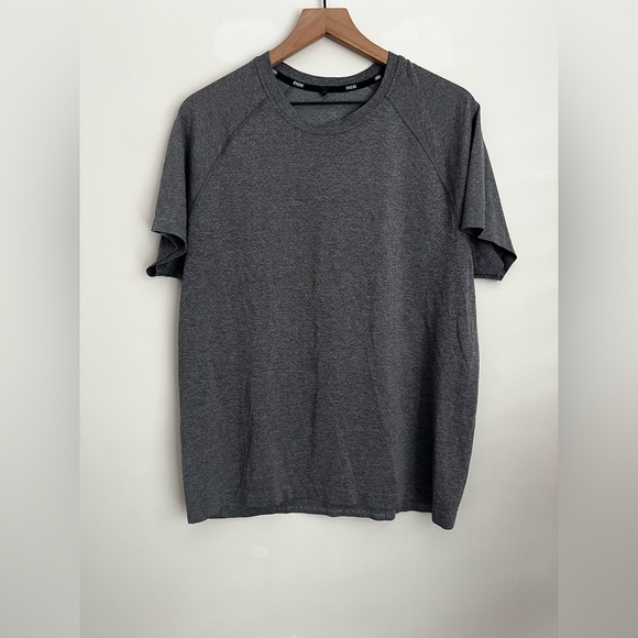 RHONE Other - RHONE Men Reign Tech Short Sleeve Tee shirt top grey sporty L